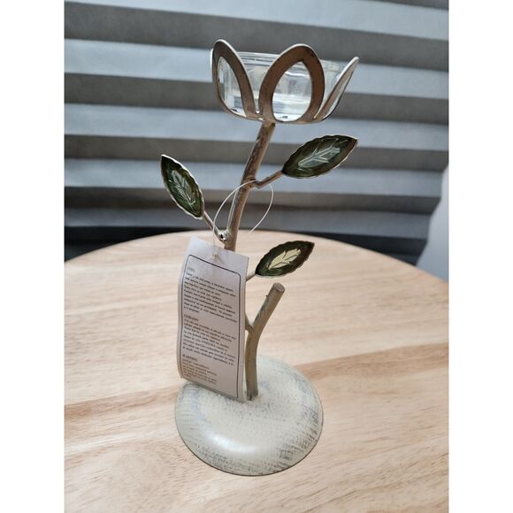 Flower Tea Light Candle Holder - Picture 2 of 9